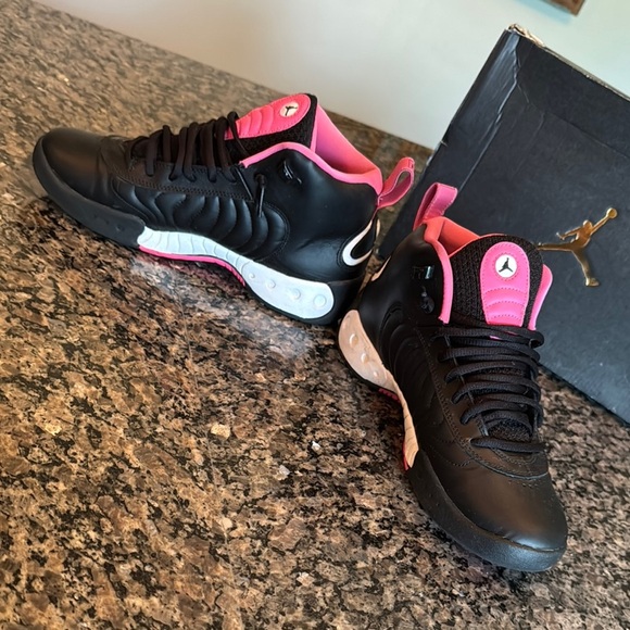 Jordan jump man pro Black and Pink Sneakers with Bold Design EUC 7Y or W8.5 - Picture 8 of 16